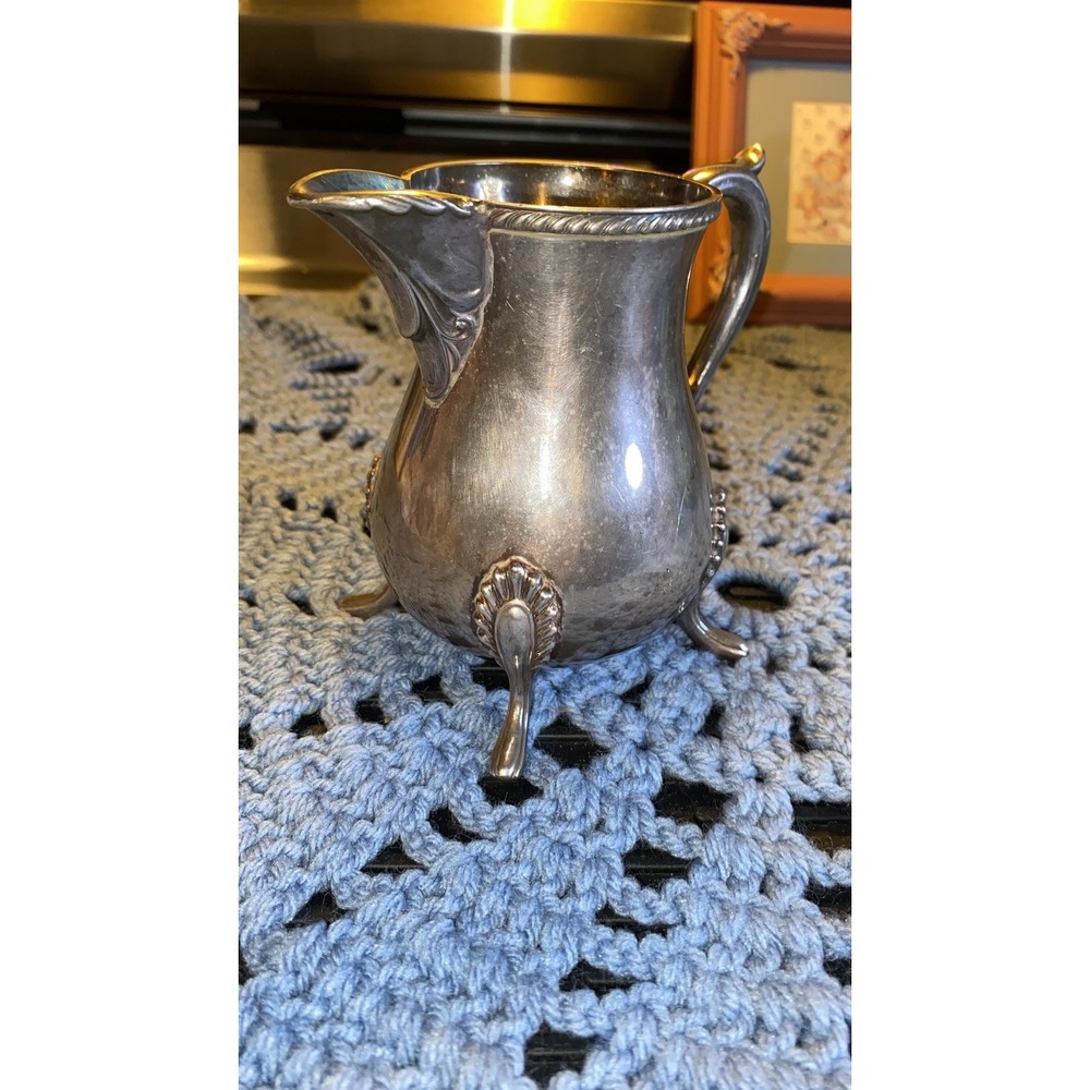 Towle E.P.‎ Silver Plated creamer with Ornately Decorated Base and Handle